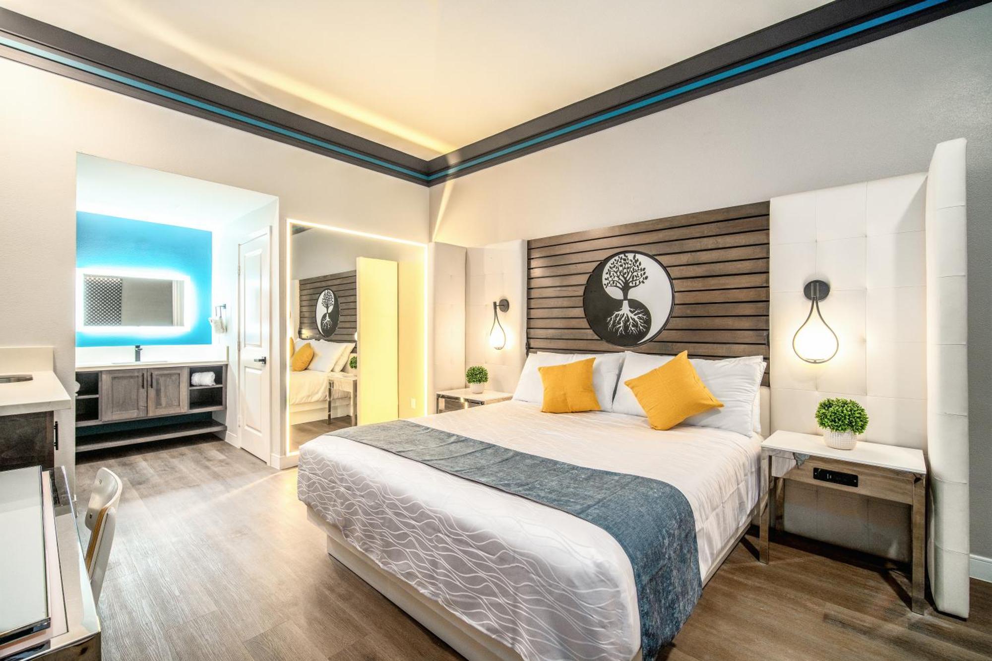 Aspire Inn Studios & Spas Bellflower Exterior photo